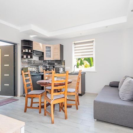 Przyjazna Osada - Domki I Apartamenty Darlowo Ngoại thất bức ảnh