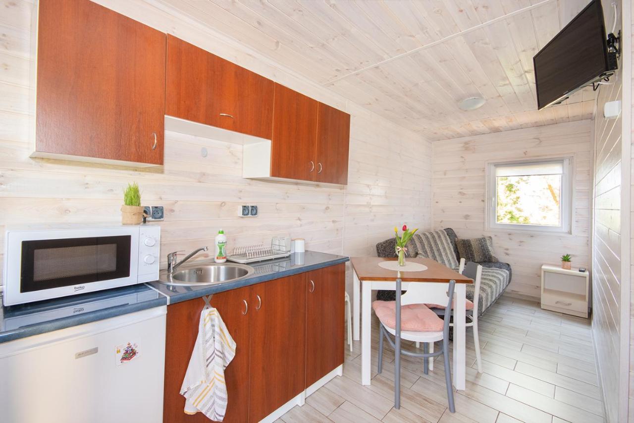 Przyjazna Osada - Domki I Apartamenty Darlowo Ngoại thất bức ảnh